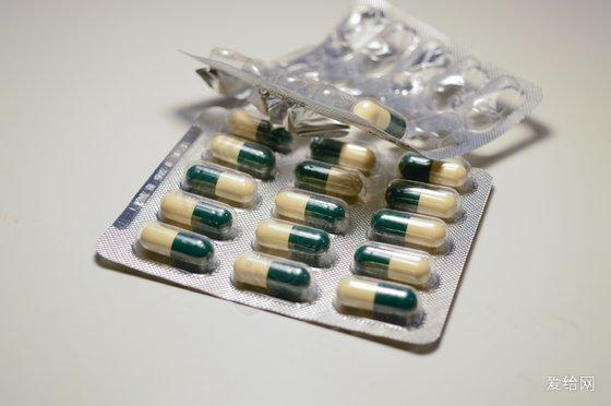片剂维生素抗生素(tablets-pills-vitamins-antibiotic)_图片 - 图库 - 爱给网